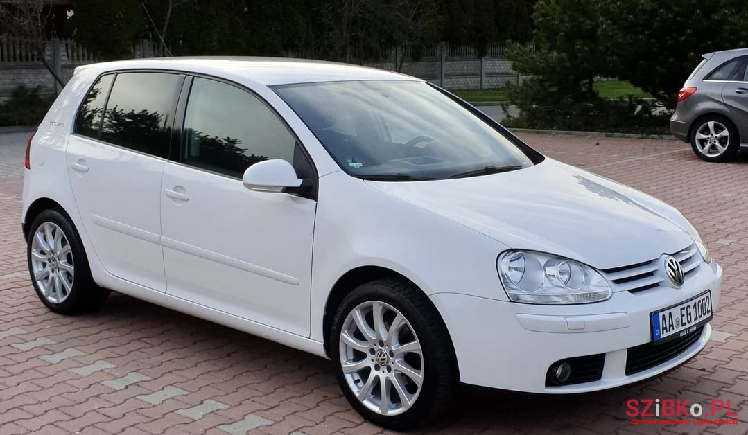 2007' Volkswagen Golf photo #6