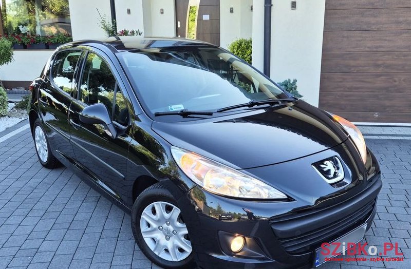 2011' Peugeot 207 1.4 Trendy photo #1