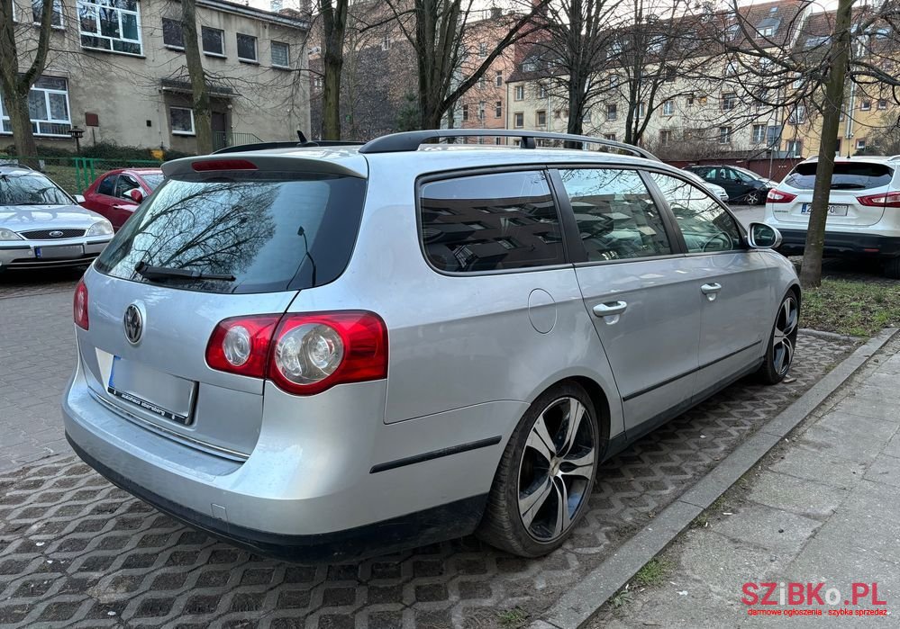 2007' Volkswagen Passat photo #4