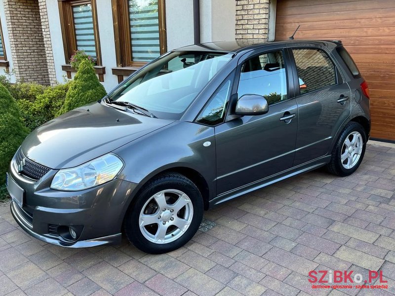 2010' Suzuki SX4 1.6 Premium photo #3