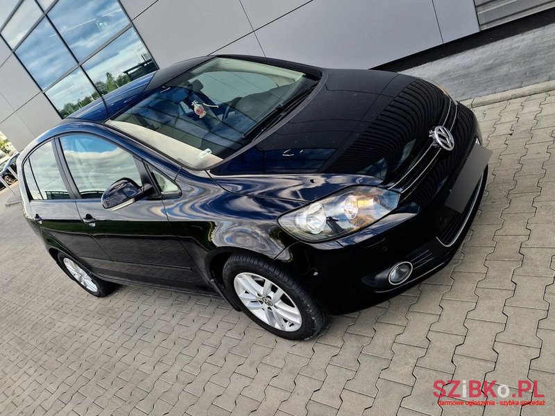 2009' Volkswagen Golf Plus photo #5