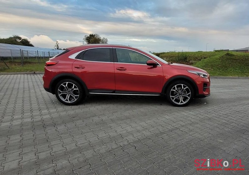 2022' Kia XCeed photo #4