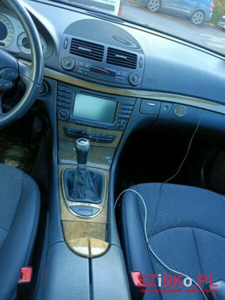2007' Mercedes-Benz Klasa E photo #4