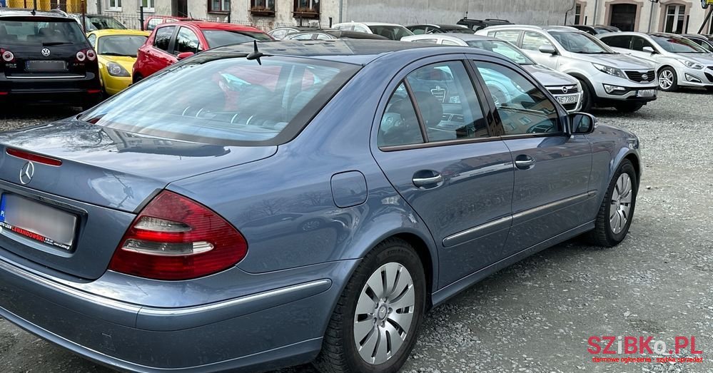 2002' Mercedes-Benz E-Class 320 Cdi photo #6