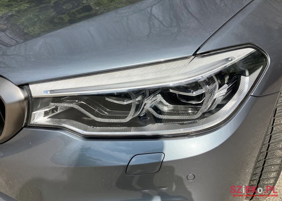 2018' BMW 5 Series photo #5