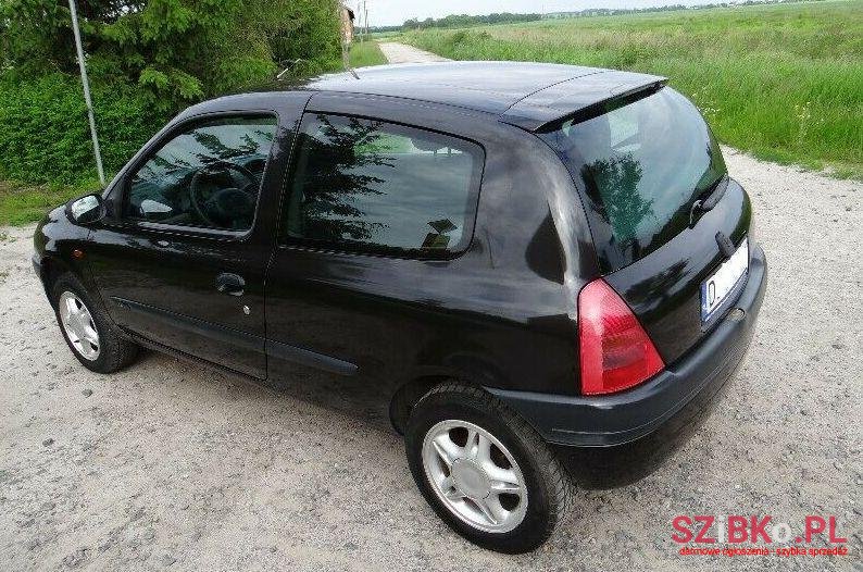 2001' Renault Clio photo #4