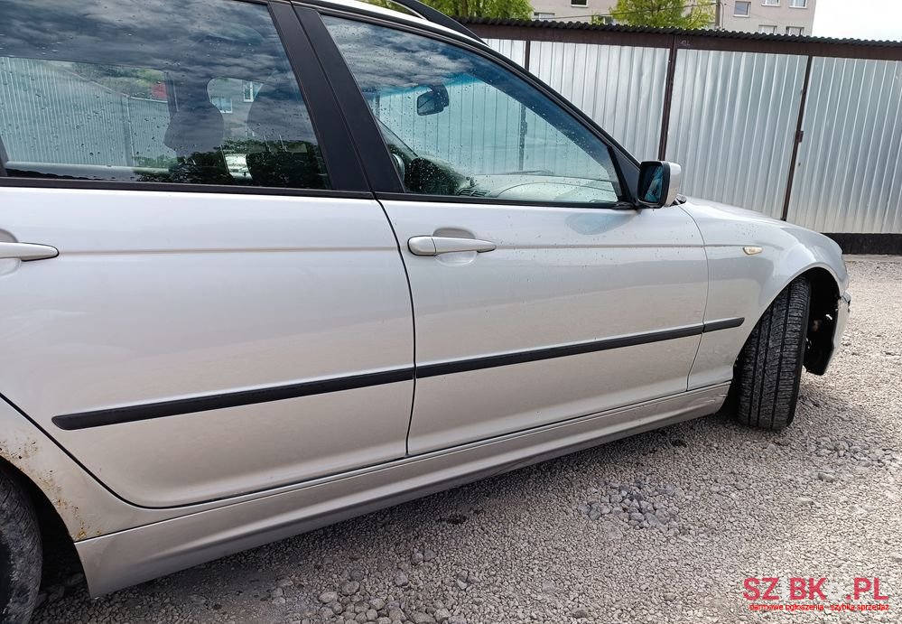 2004' BMW 3 Series 318I Touring photo #3