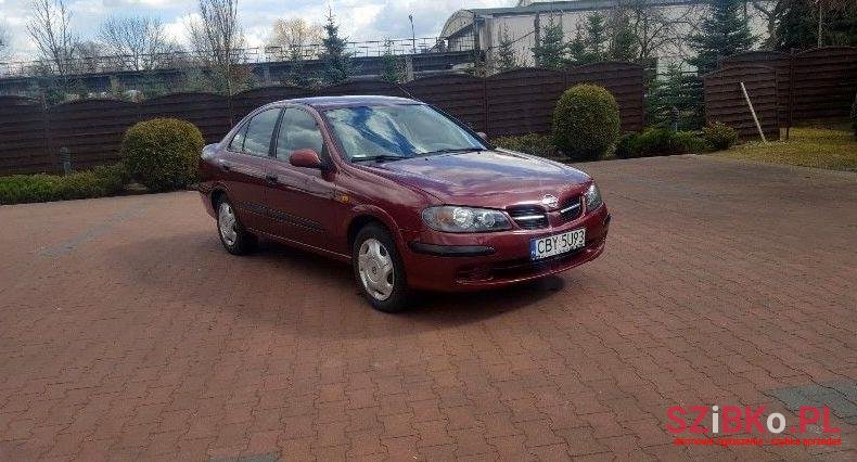 2002' Nissan Almera photo #1