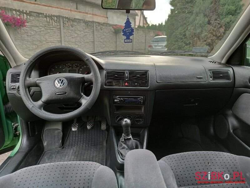 1998' Volkswagen Golf photo #5