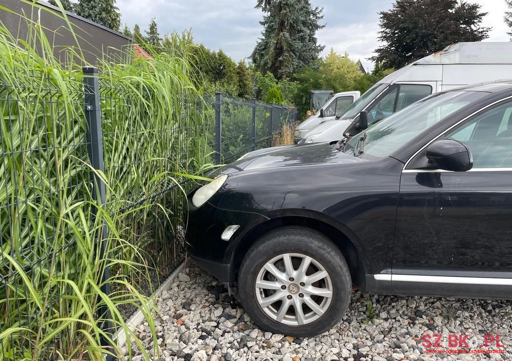 2004' Porsche Cayenne Tiptronic S photo #2