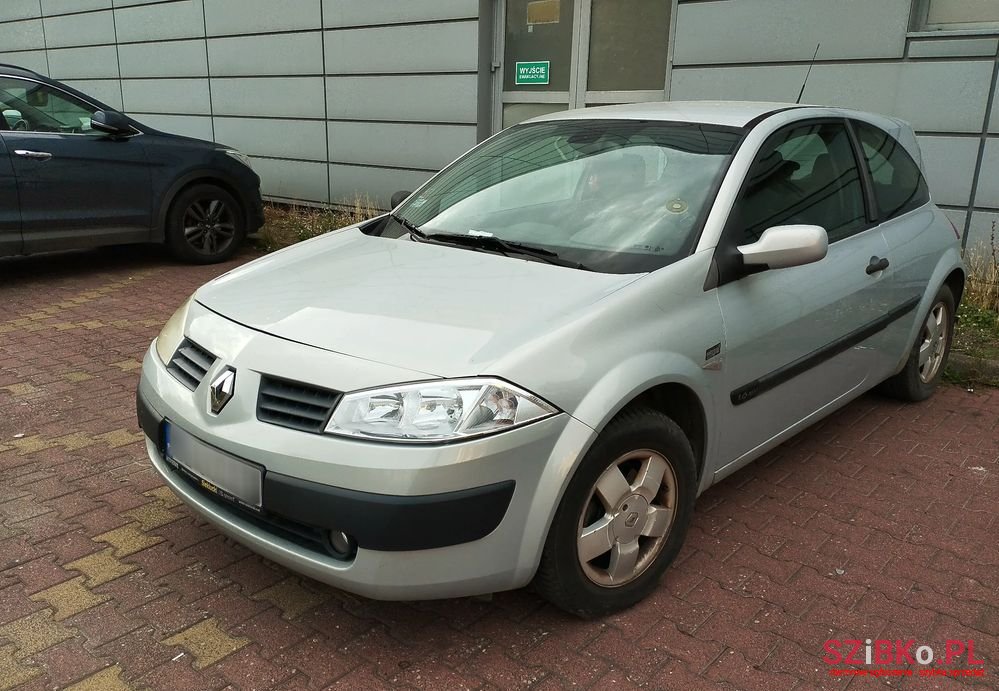 2002' Renault Megane photo #1