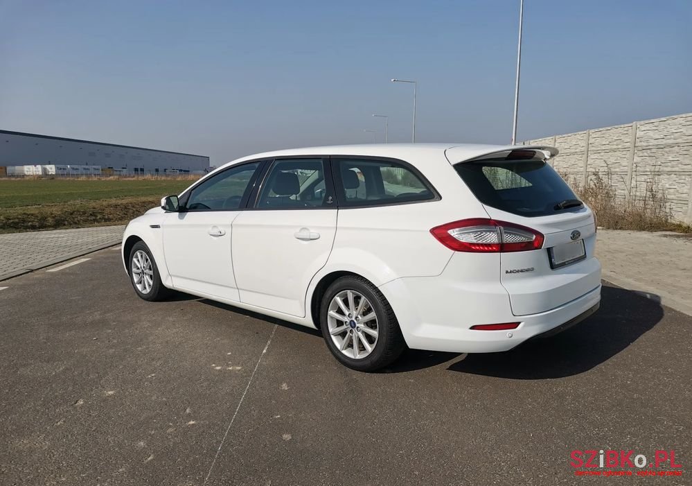 2012' Ford Mondeo photo #4