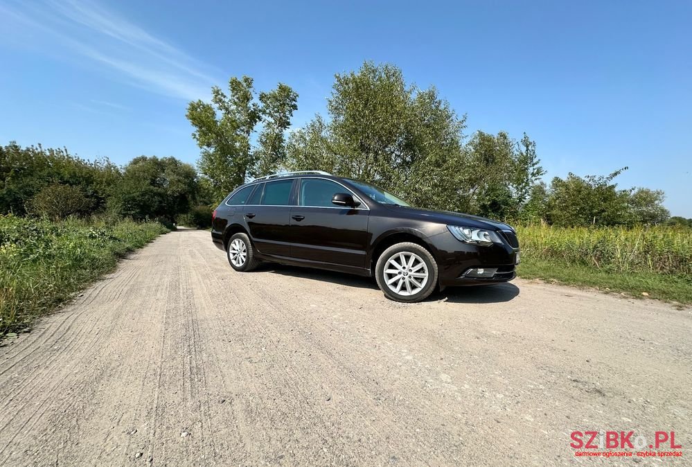 2014' Skoda Superb photo #2