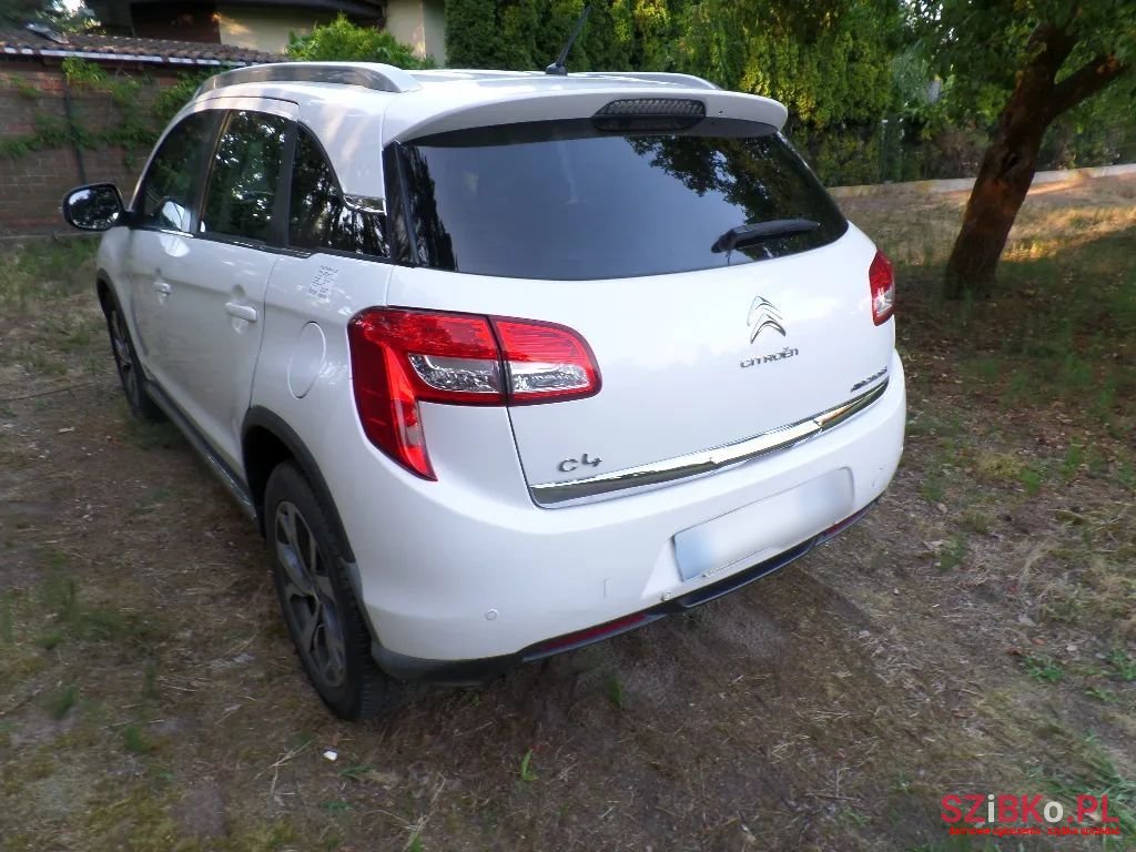 2014' Citroen C4 Aircross photo #3