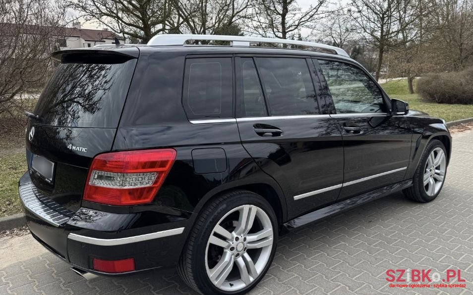 2009' Mercedes-Benz GLK photo #4