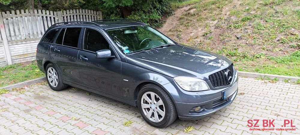 2010' Mercedes-Benz C-Class photo #6