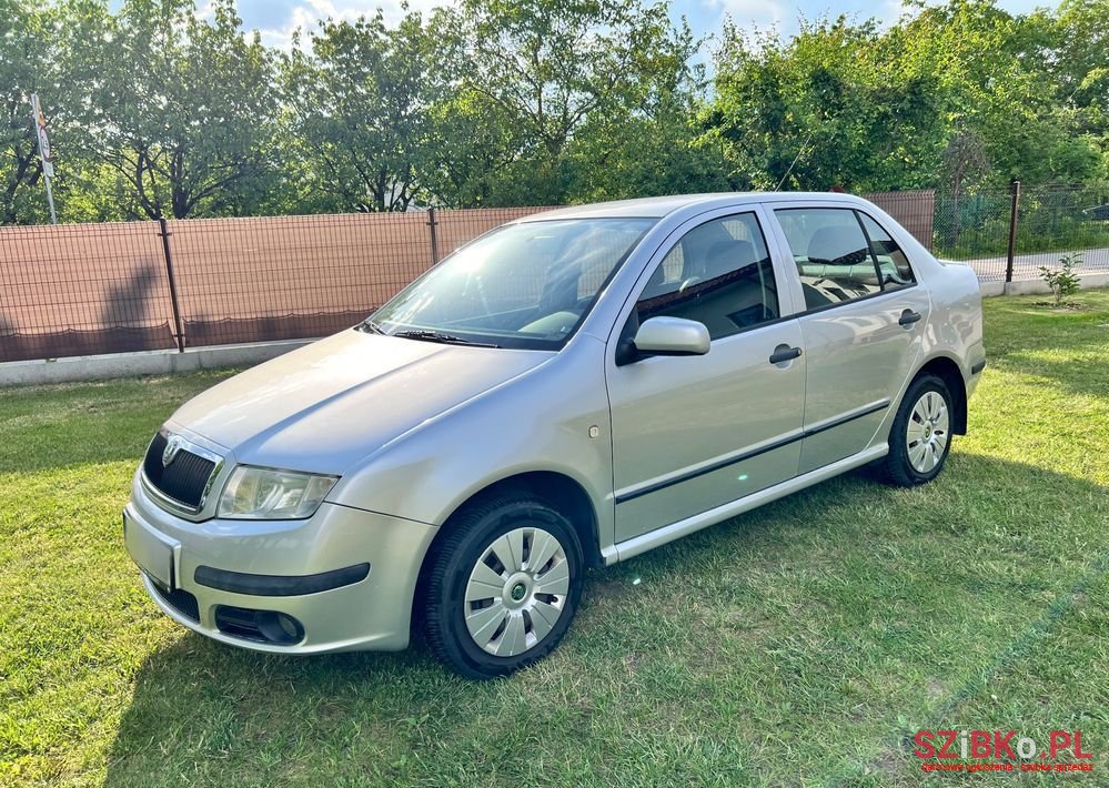 2005' Skoda Fabia 1.4 16V Ambiente photo #1