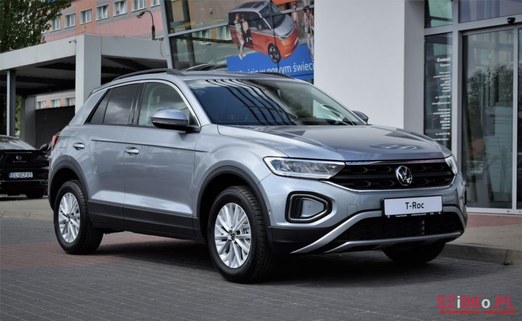 2022' Volkswagen T-Roc photo #1