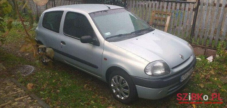 2000' Renault Clio photo #1
