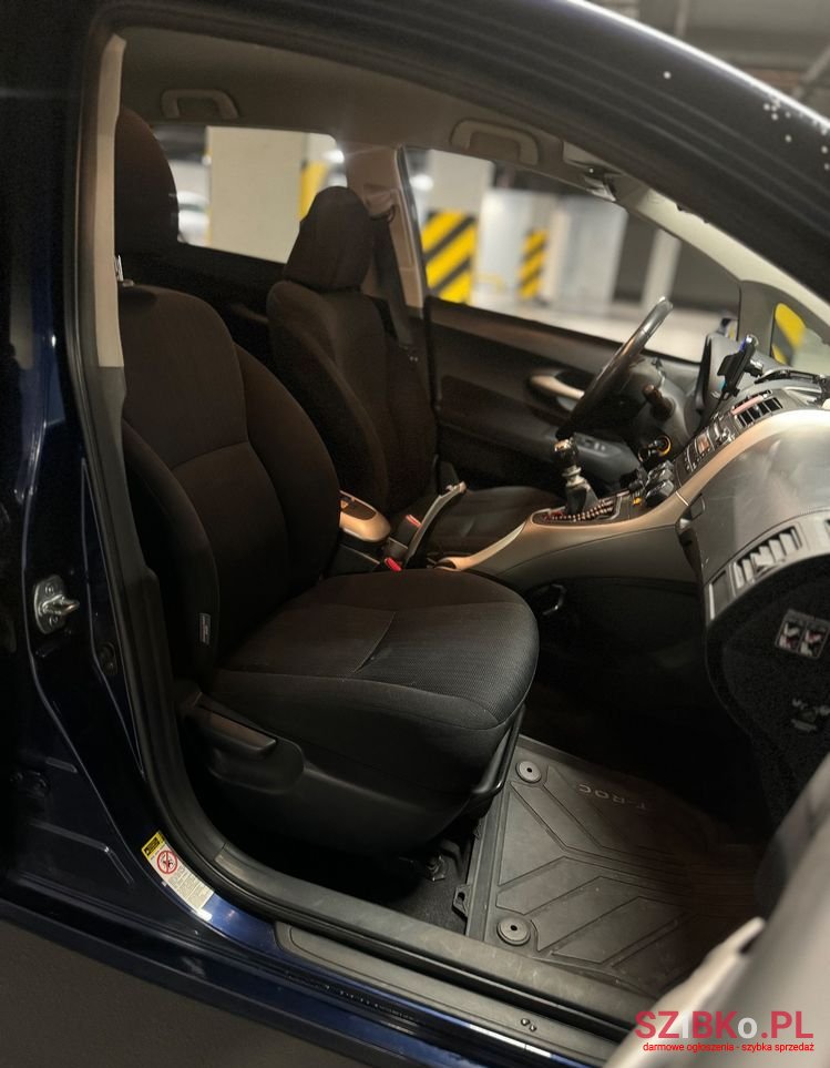 2008' Toyota Auris photo #6