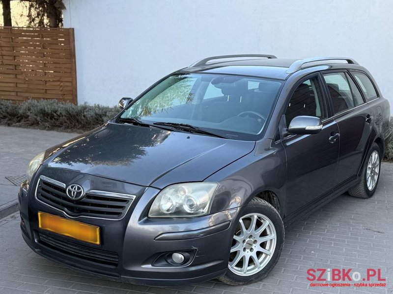 2008' Toyota Avensis 2.0 D-4D Premium photo #2
