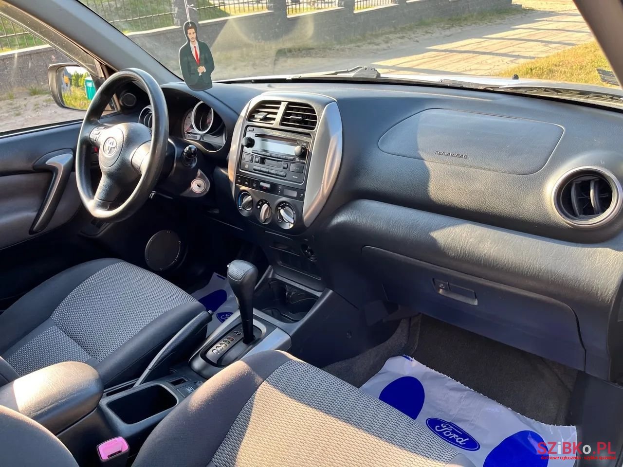 2005' Toyota RAV4 photo #5