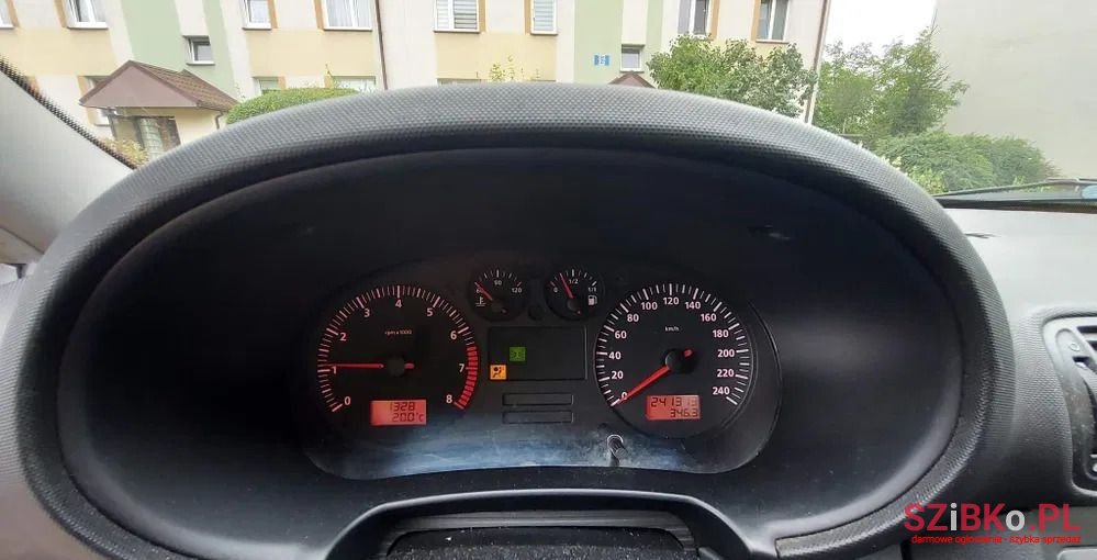 2002' SEAT Toledo photo #5