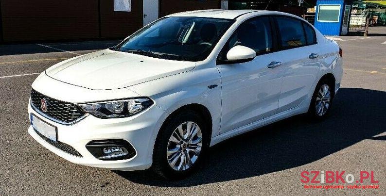 2017' Fiat Tipo photo #1