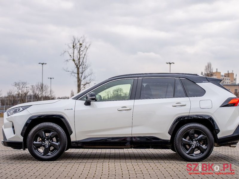 2020' Toyota RAV4 photo #4