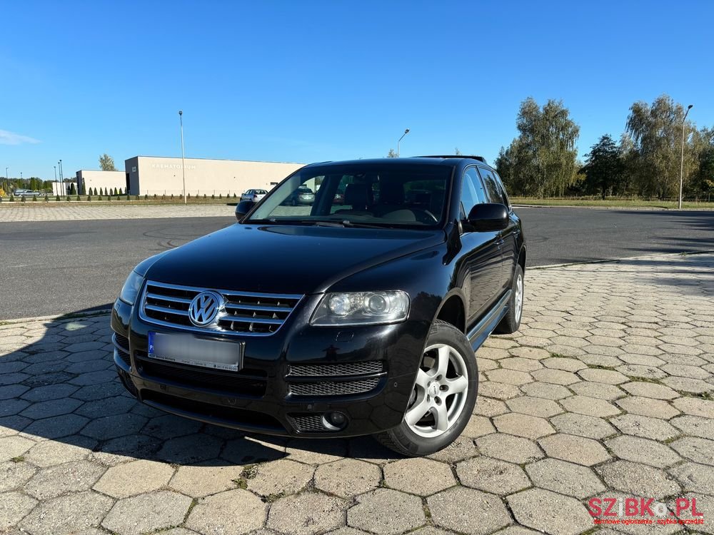 2006' Volkswagen Touareg photo #3