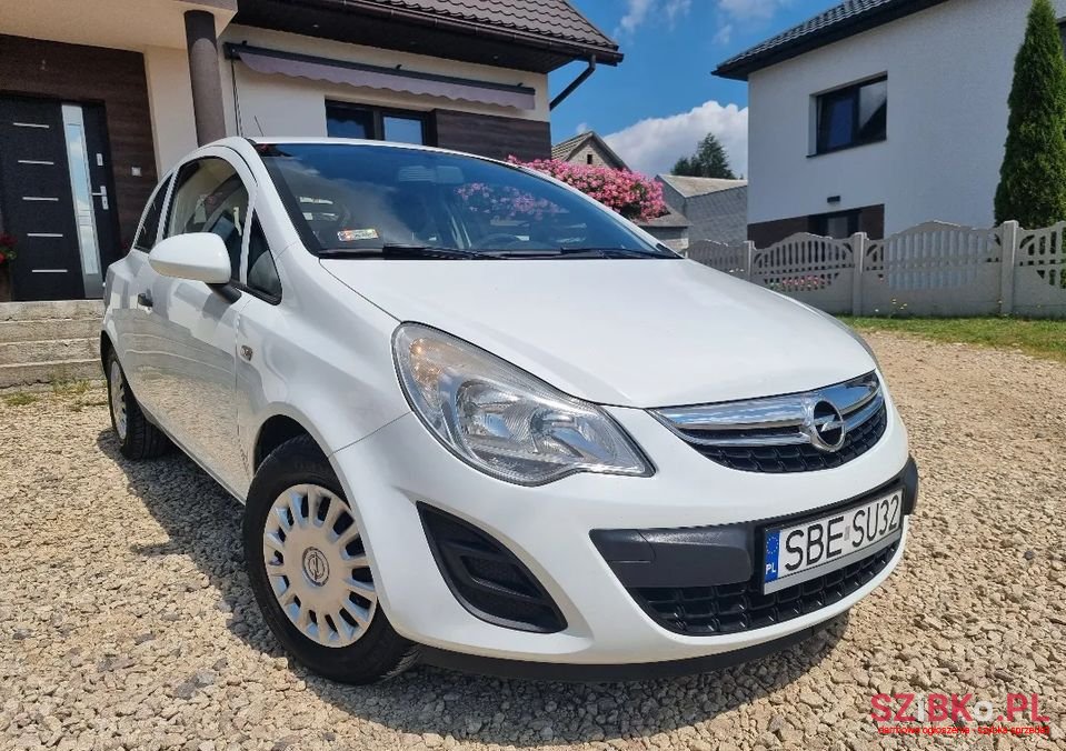 2011' Opel Corsa photo #1