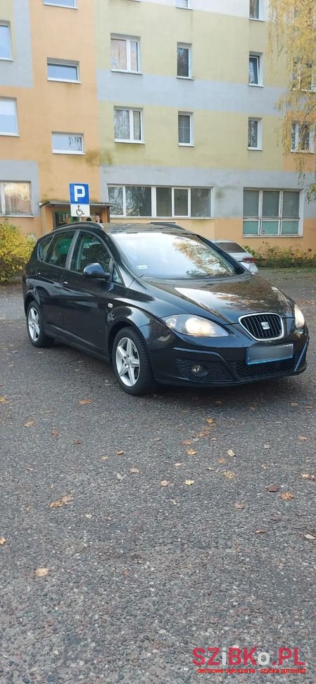 2011' SEAT Altea XL photo #3