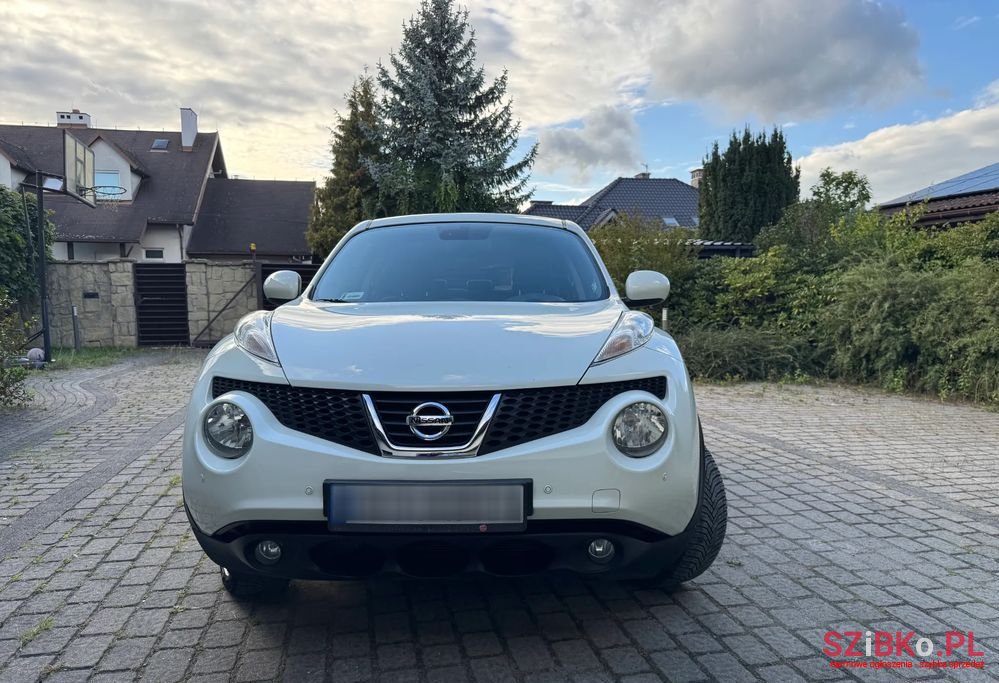 2011' Nissan Juke 1.6 T Tekna 4X4 photo #3