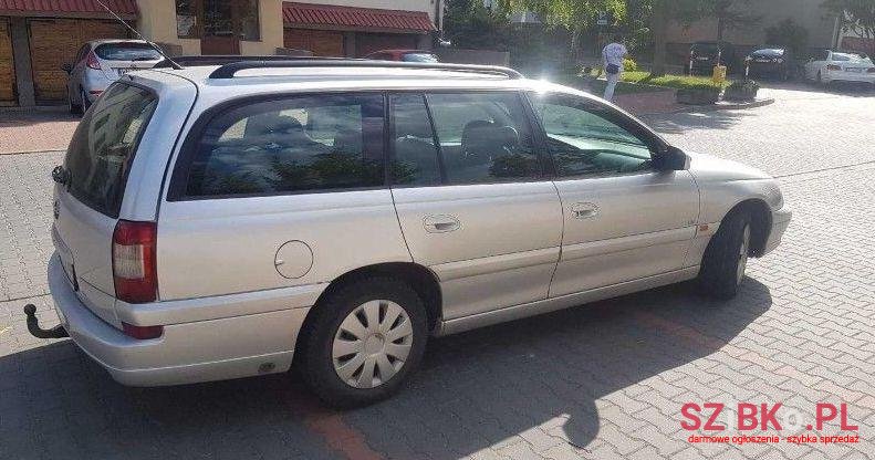 1999' Opel Omega photo #1