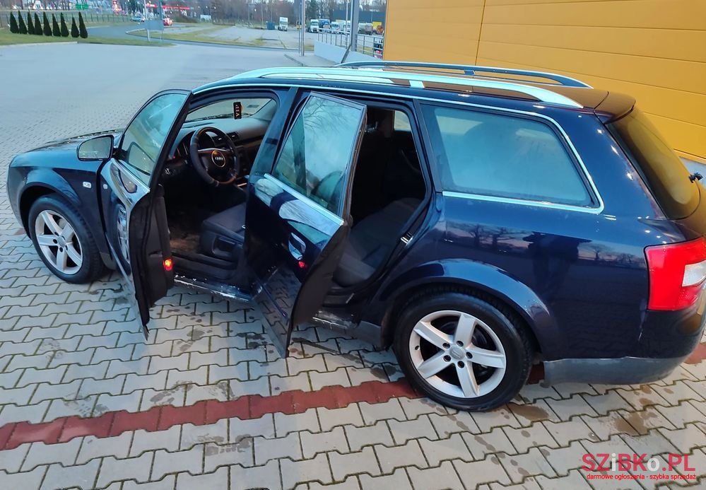 2002' Audi A4 Avant photo #6