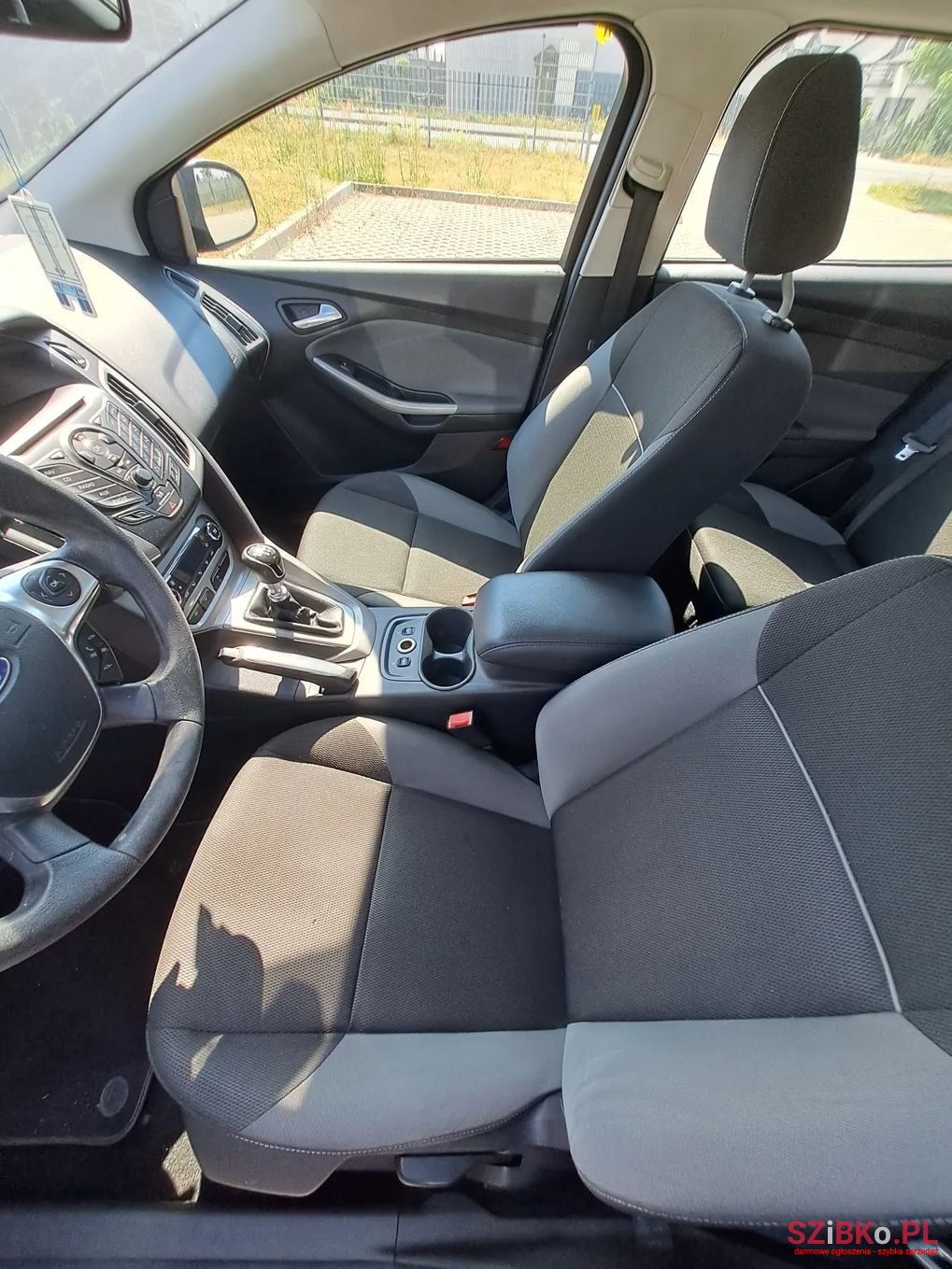 2012' Ford Focus photo #4