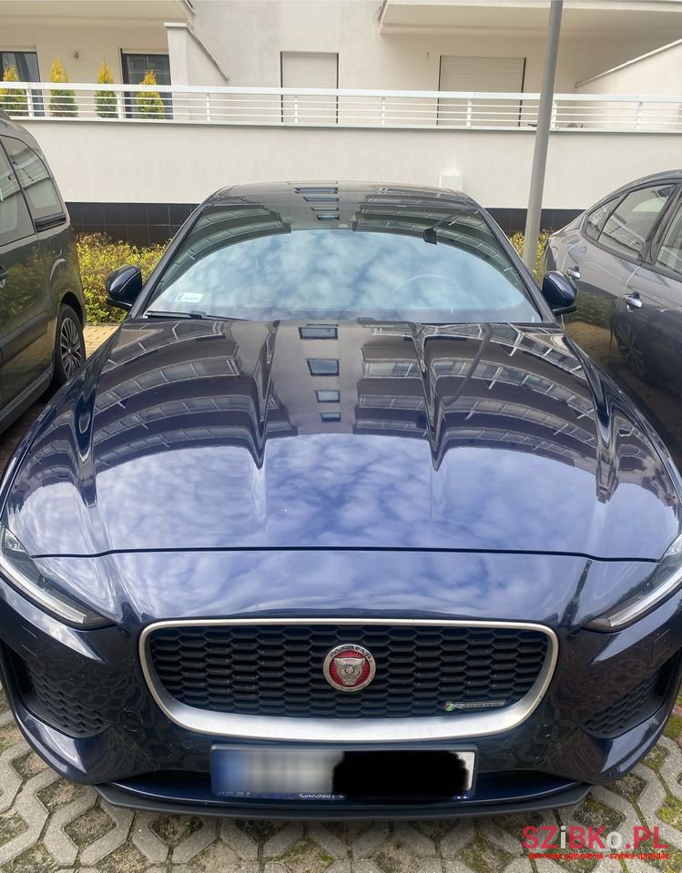 2019' Jaguar XE photo #1
