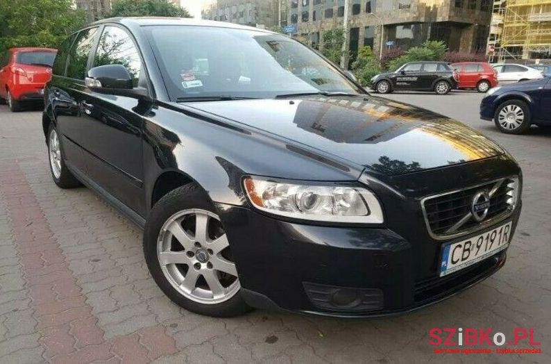 2010' Volvo V50 photo #1