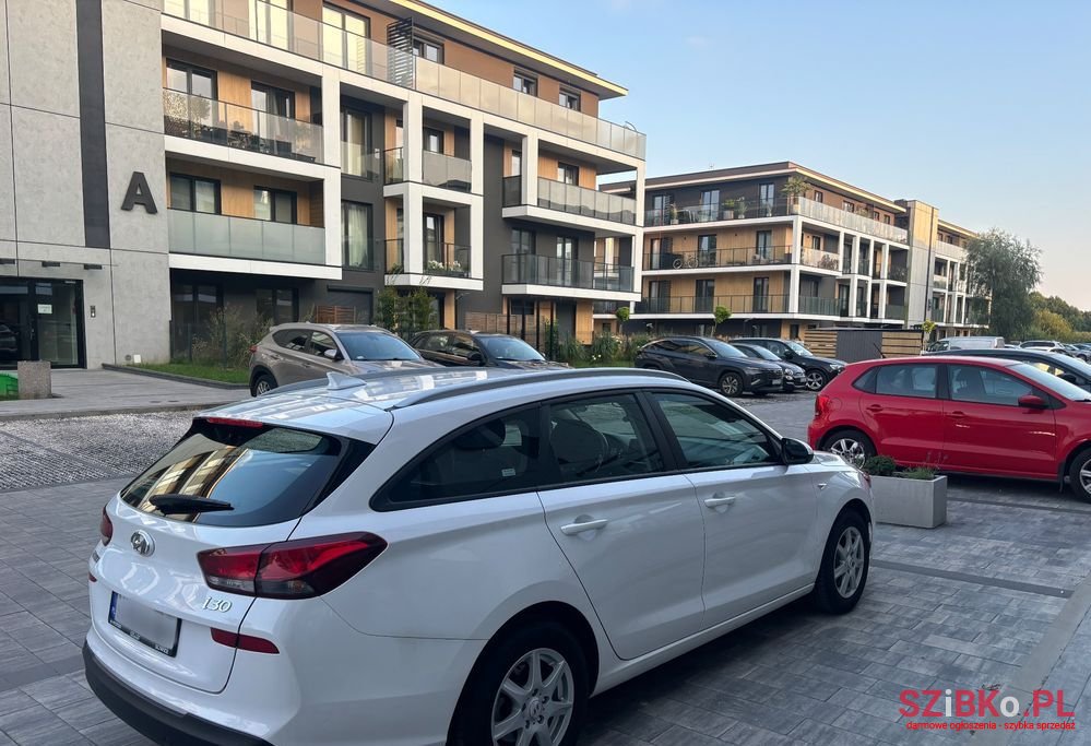 2021' Hyundai i30 photo #4