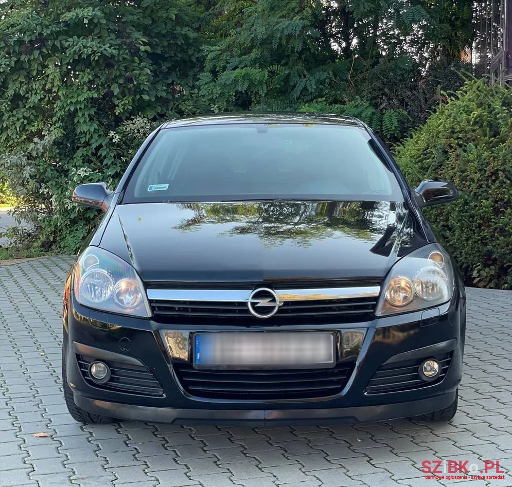 2005' Opel Astra Iii 1.8 Sport photo #3