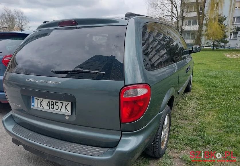 2005' Dodge Grand Caravan photo #3