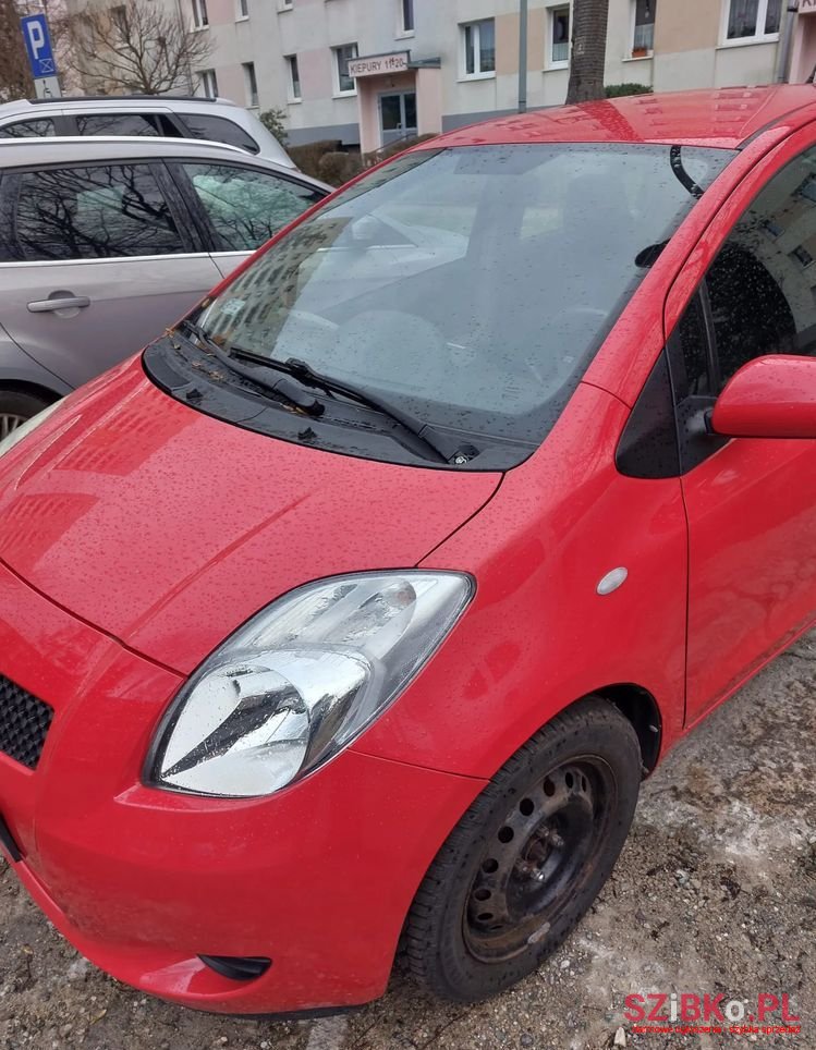 2007' Toyota Yaris photo #2