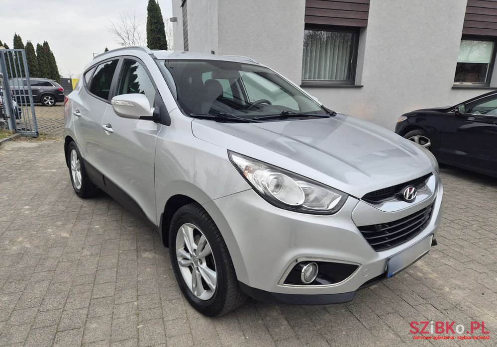 2010' Hyundai ix35 2.0 4Wd Premium photo #3