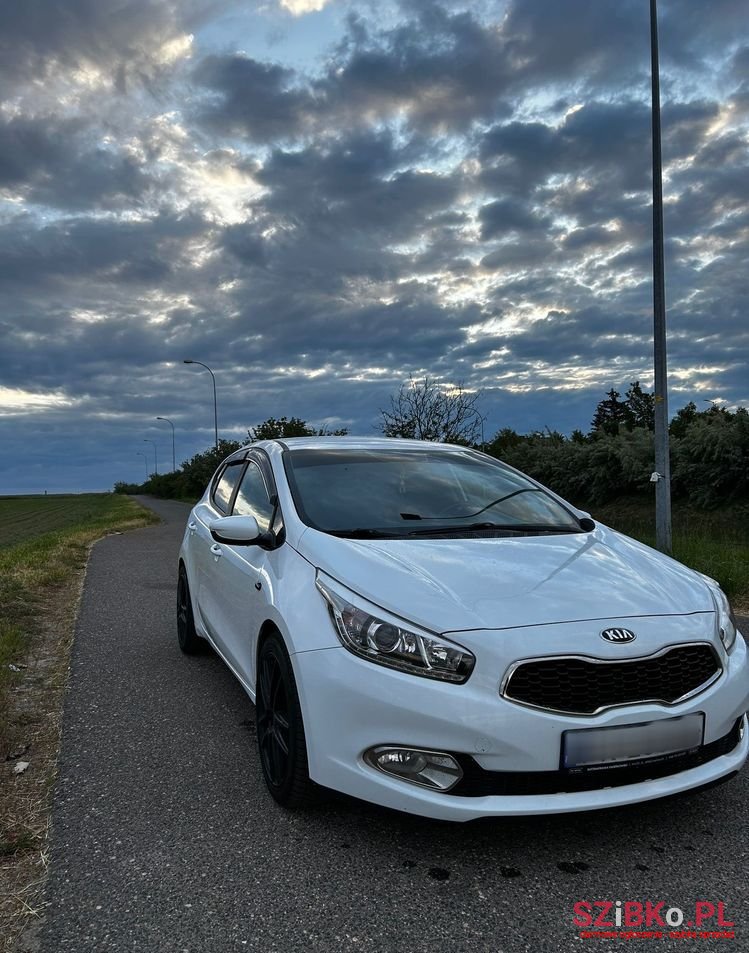 2013' Kia Ceed photo #1