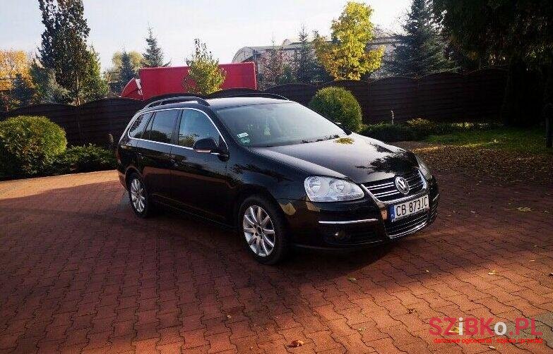 2009' Volkswagen Golf photo #1