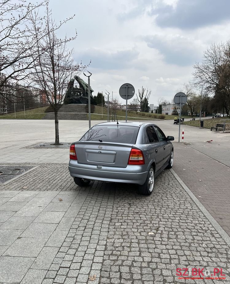 2008' Opel Astra 1.6 Start photo #3