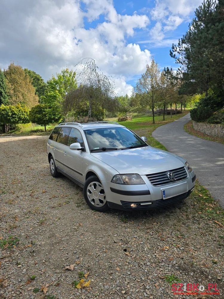 2005' Volkswagen Passat photo #2