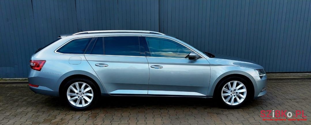 2018' Skoda Superb photo #6