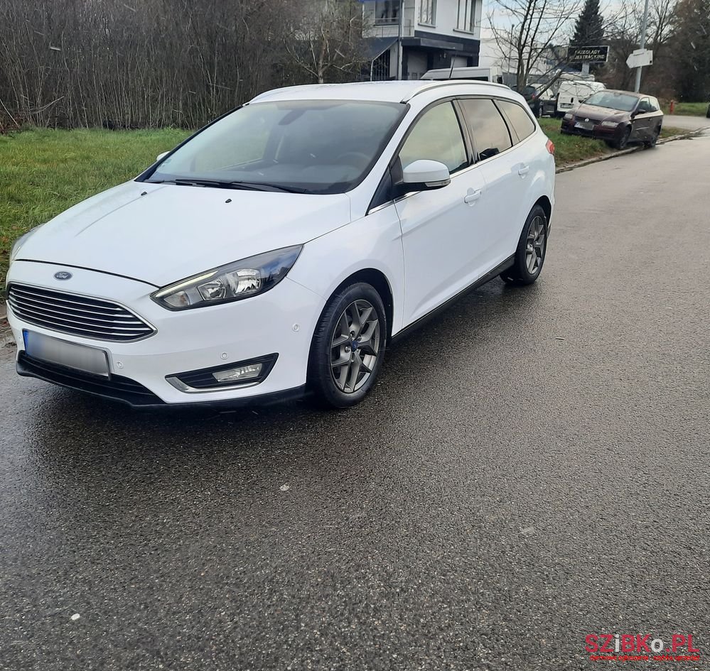 2016' Ford Focus photo #1