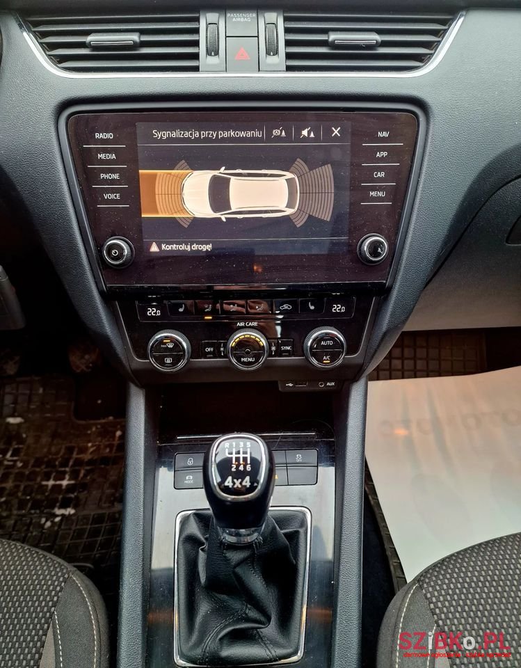 2017' Skoda Octavia 4X4 Ambition photo #5